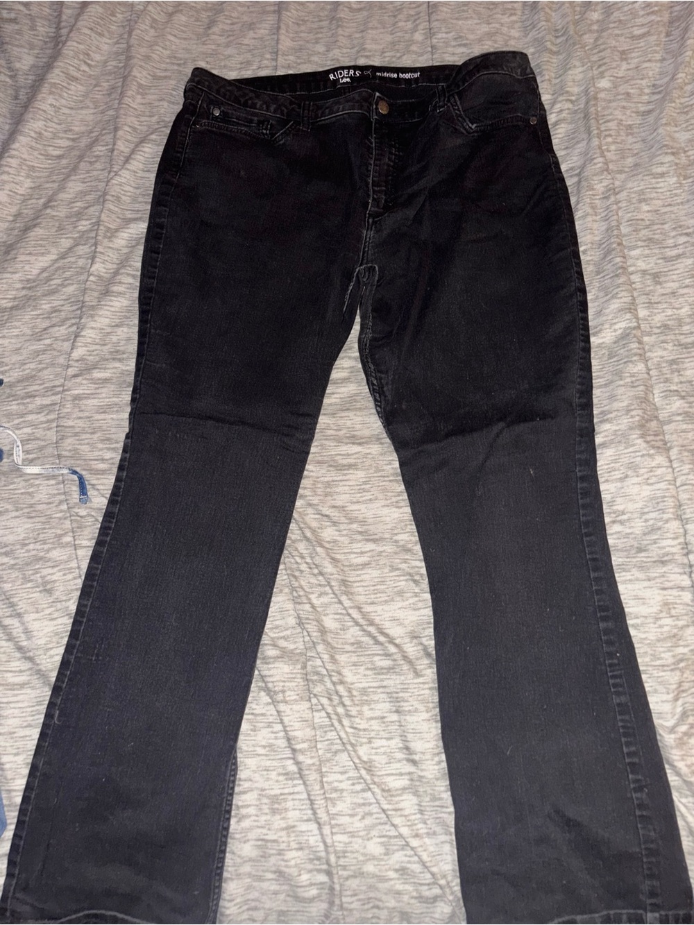 14 pair of jeans Light Blue & Black Distressed Women's Jeans Stack - Picture 9 of 15